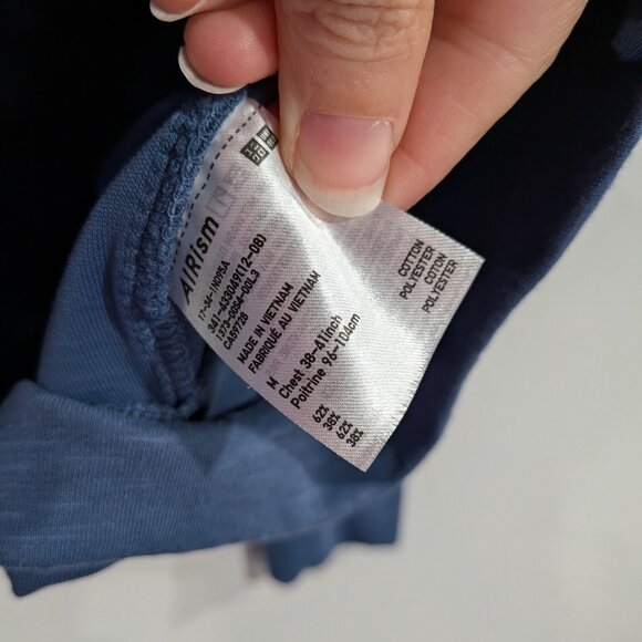 Uniqlo Zipper Up Hooded DryFit UV Protection Sweater Blue Size Medium - Picture 3 of 5